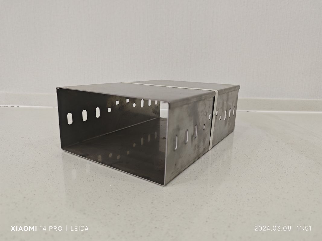 3m - 6m Panjang Galvanized Steel Perforated Kabel Tray tahan korosi