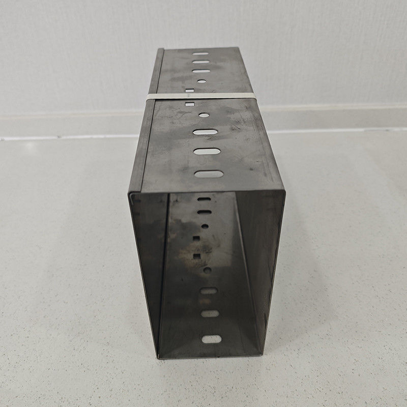 Fire Resistant Galvanized Steel Cable Tray System Wall / Floor Mount Dengan Konektor