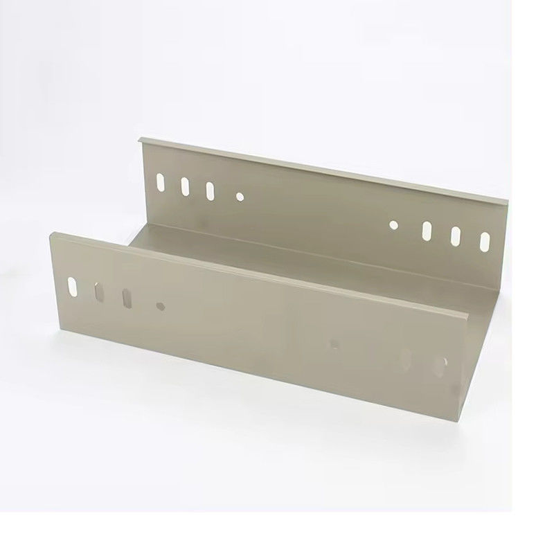 Custom Steel Trough Type Cable Tray Tingginya disesuaikan Perhiasan Perak Dipasang di dinding
