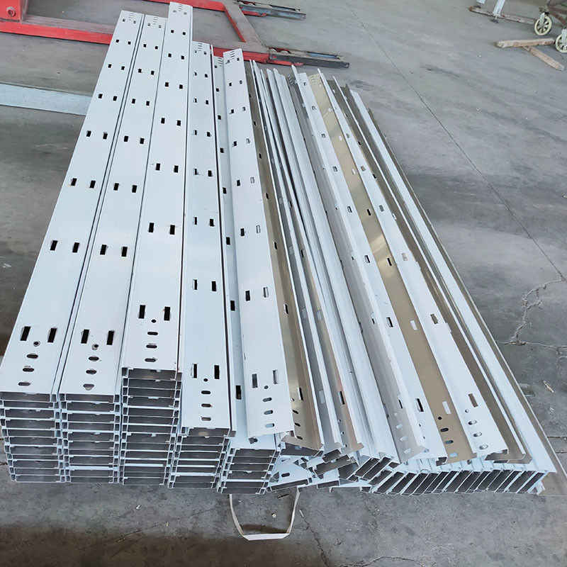 Tray kabel stainless steel persegi panjang ketahanan korosi yang sangat baik daya tahan untuk sirkulasi udara